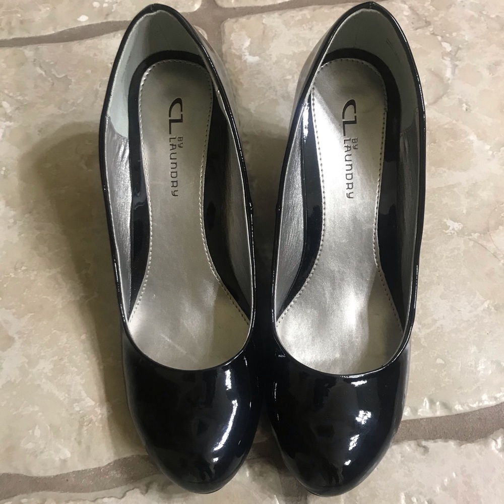 Ladies Black wedges